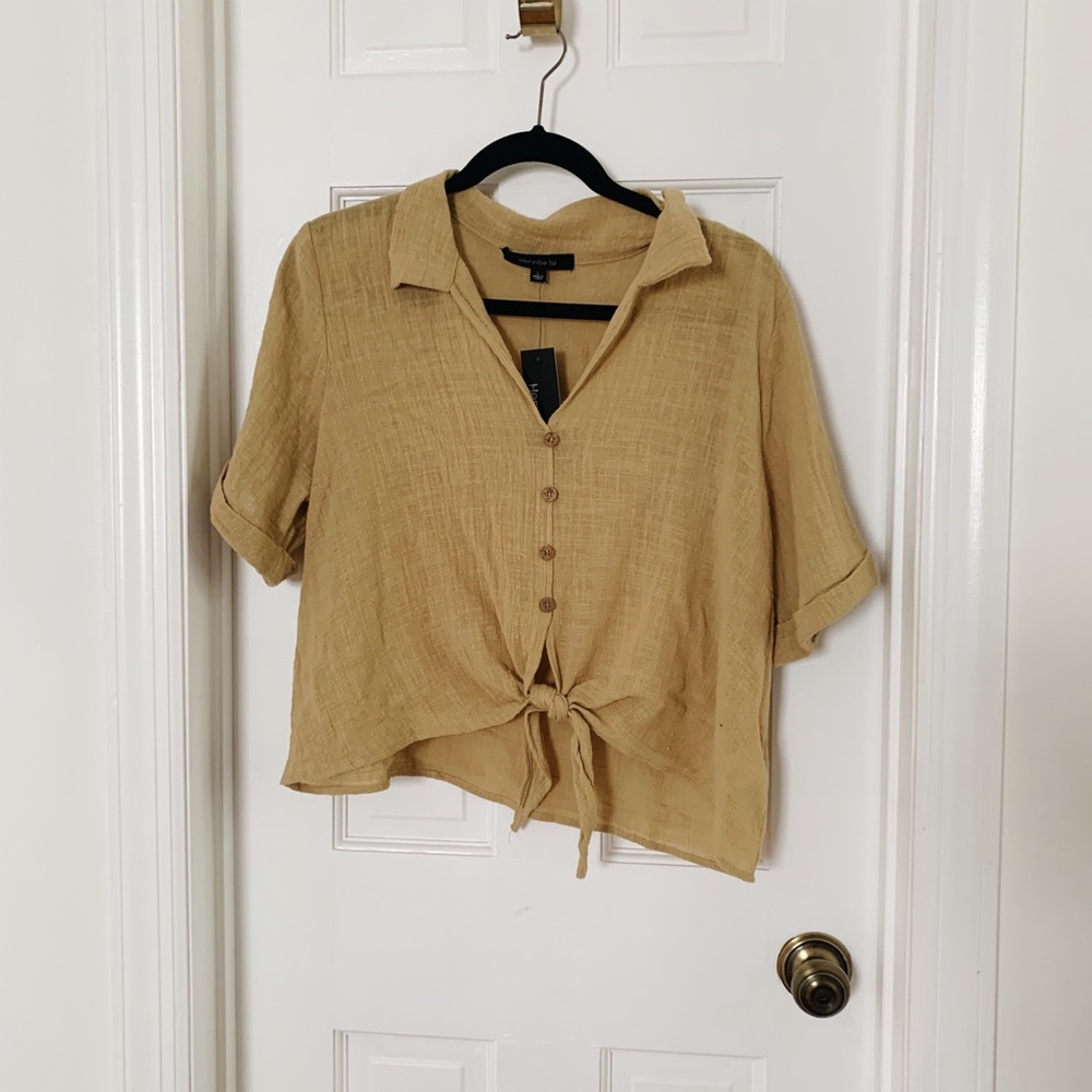 NWT Cropped Front Tie Shirt NEVER WORN